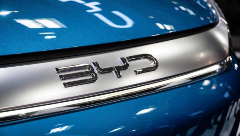 BYD contro le nuove regole UE: “Così si frena l’auto elettrica”
