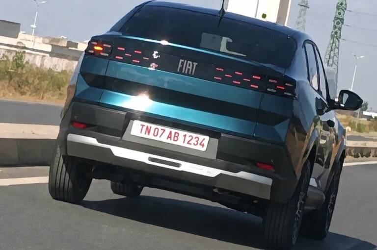 Fiat Fastback, nuove foto spia anticipano il design definitivo