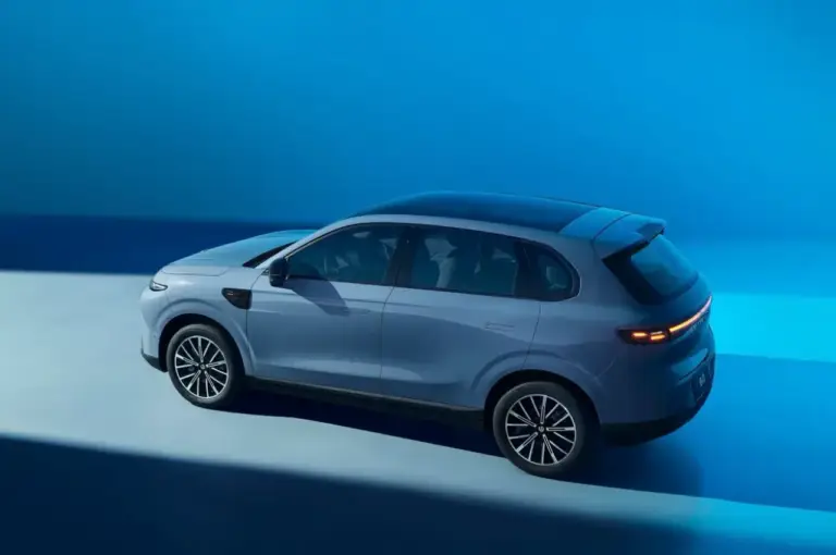 Leapmotor lancia la Leap Night: l’originale debutto per la B10 REEV