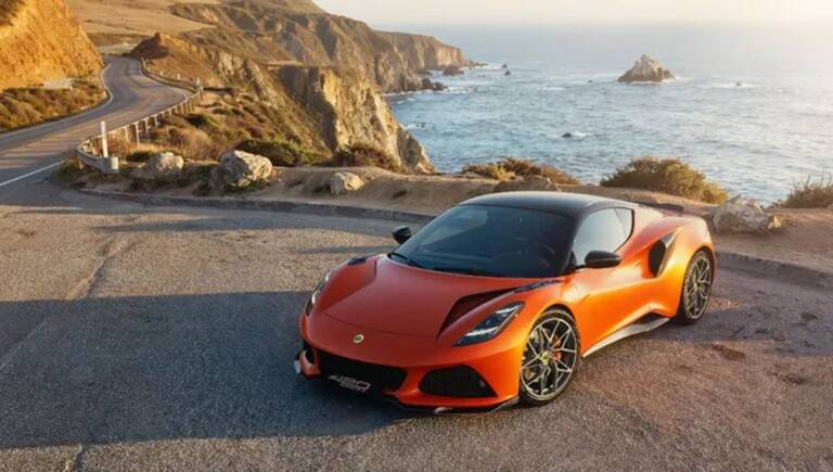 Lotus Emira 420 Sport, l’ultima tentazione per puristi: 420 CV, meno peso e tetto open-air