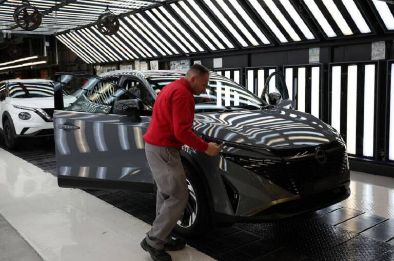 Nissan taglia 900 posti di lavoro in Europa