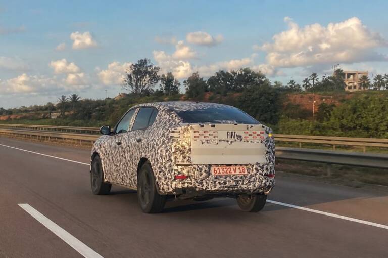 Fiat Fastback torna su strada: cresce l’attesa per il debutto