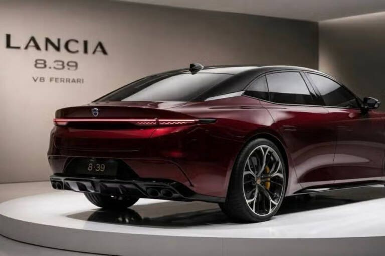 V8 Ferrari e tanta classe: com’è la nuova Lancia Thema senza limiti