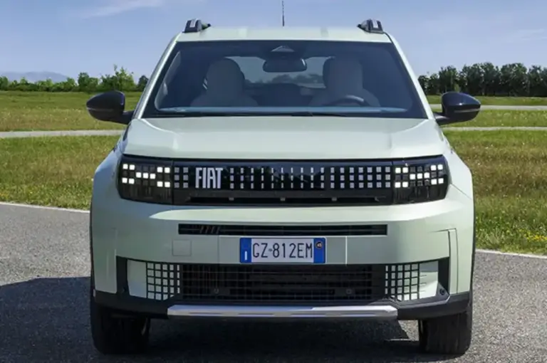 Fiat Grande Panda a benzina, il prezzo scende sotto i 15.000 euro