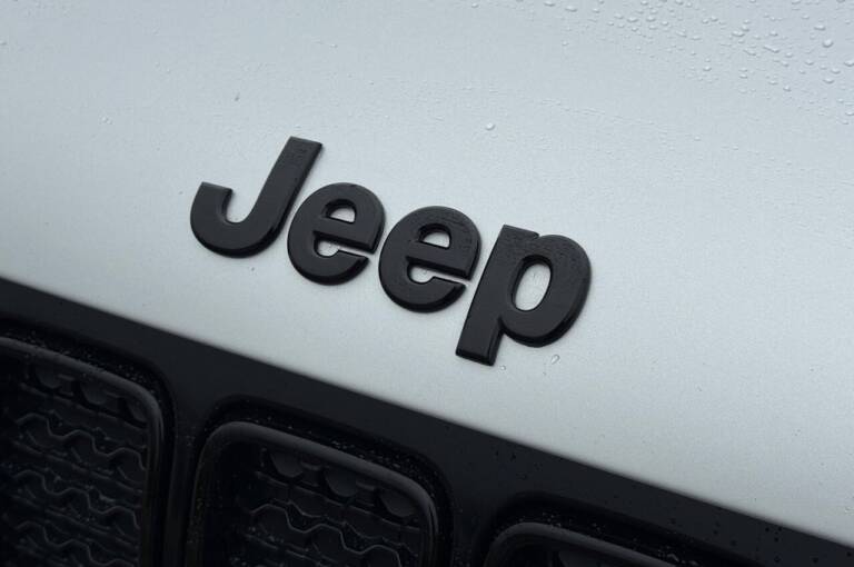 Jeep Renegade, una slide “sfuggente” di Stellantis sembra averla anticipata