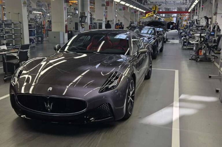 Maserati, il Tridente affonda: vendite dimezzate e il doppio dei problemi