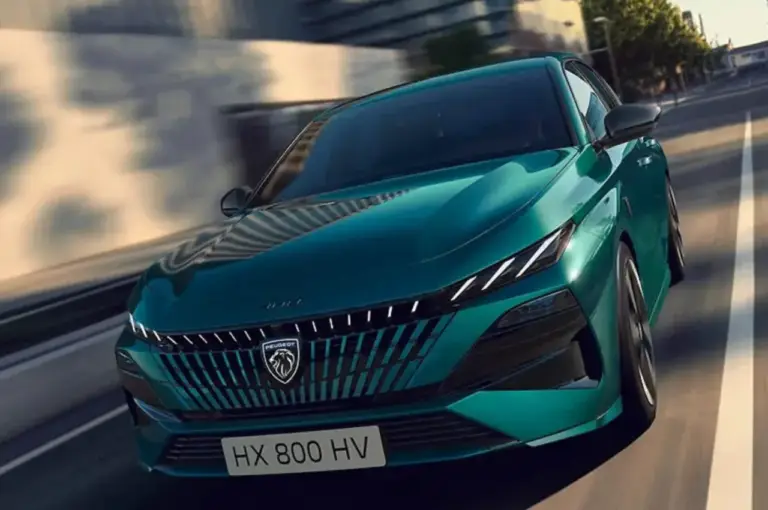 Peugeot 308, spazio al prossimo membro della famiglia GTi elettrica
