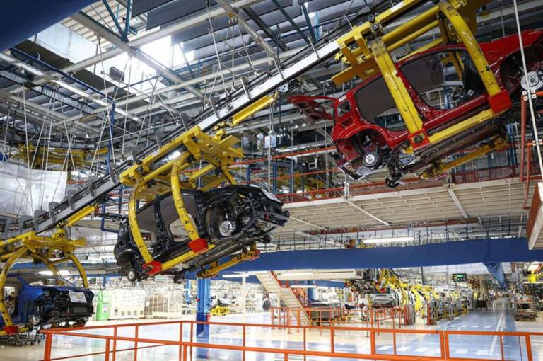 A Pomigliano l’elettrica per tutti: il progetto E-Car di Stellantis