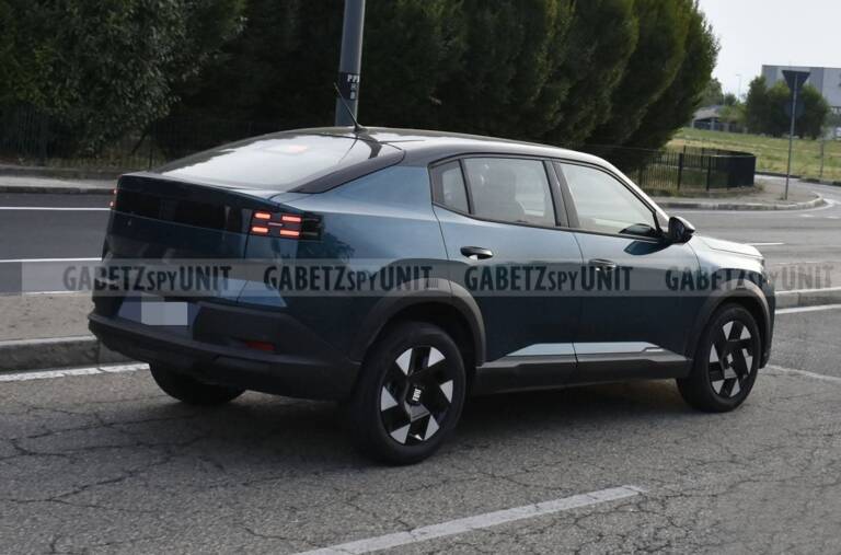 Fiat Grizzly Fastback Hybrid: avvistata la versione economica del nuovo SUV coupé