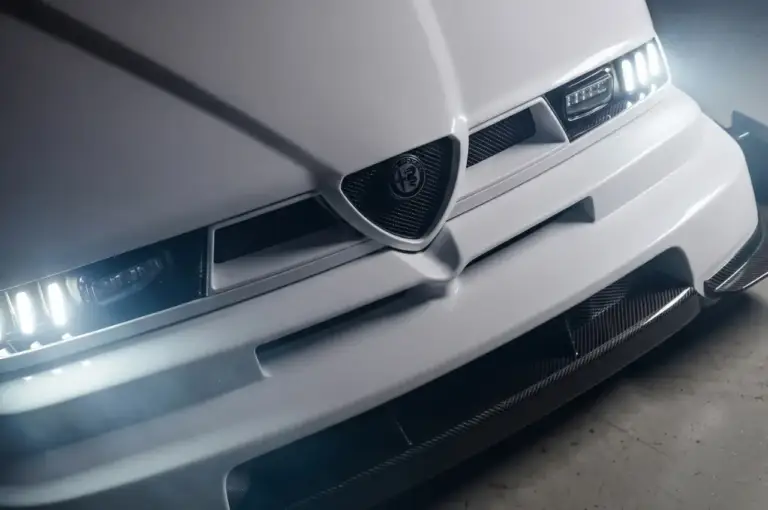 Questa nuova Alfa Romeo 155 rievoca il DTM ed è realizzata per 65 ricchissimi clienti