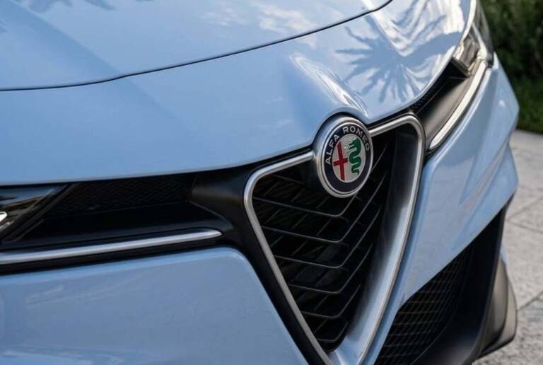Alfa Romeo, l’idea per una City Compact Car con tre pedali e oltre 200 CV