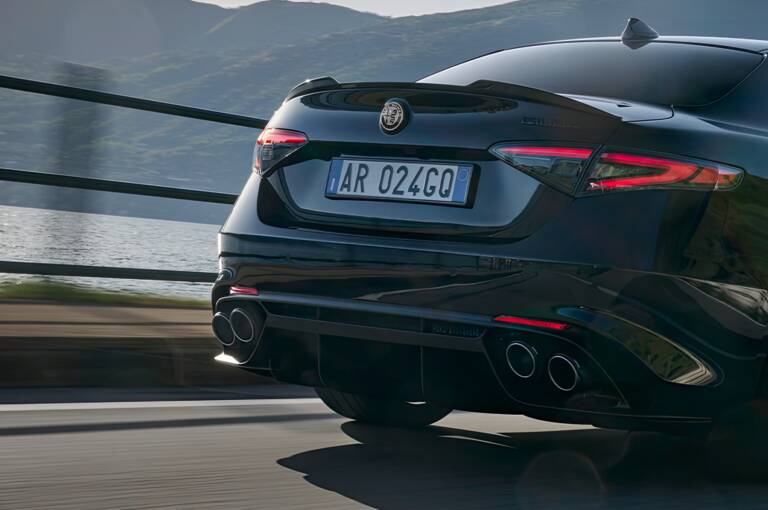Alfa Romeo Giulia, la Quadrifoglio del 2027 non cambia faccia e nemmeno motore