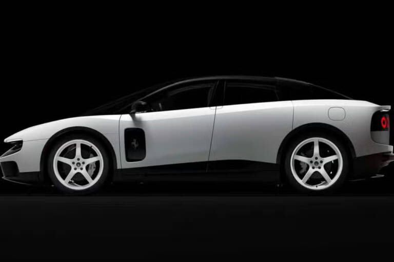 La prima Ferrari elettrica va all’asta: il telaio 0 della Luce è già al raddoppio