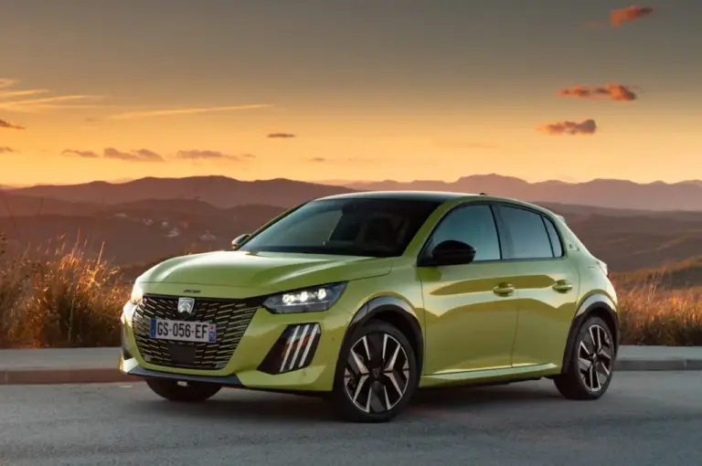 Peugeot 208, a quanto pare la termica sopravviverà alla rivoluzione elettrica
