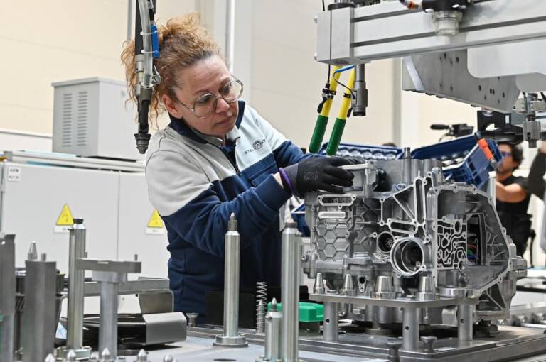 Stellantis, Cassino e Termoli: “Non chiudiamo” non è un piano industriale