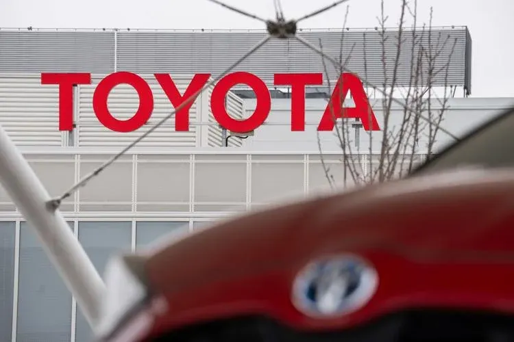 toyota logo