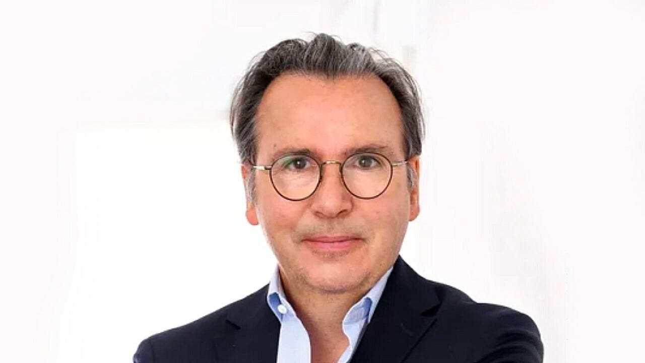 Arnaud Belloni, fiat