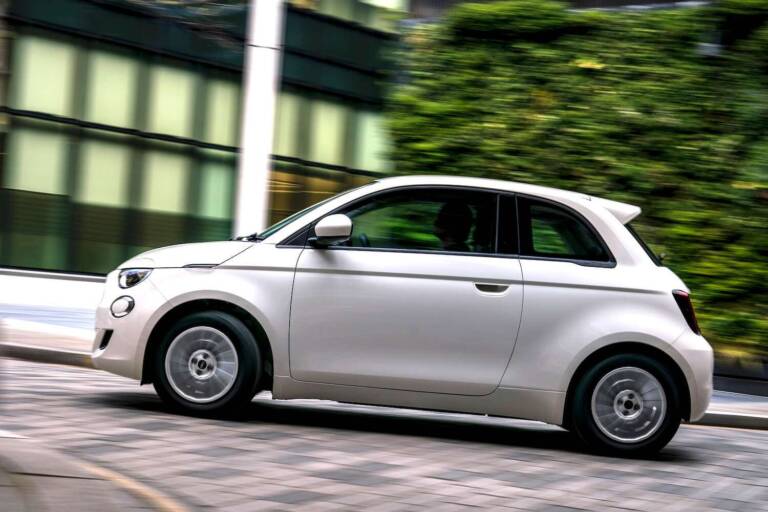Fiat 500e, avvistato un prototipo misterioso senza una sola modifica visibile