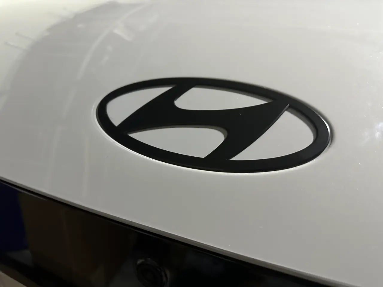 Hyundai badge