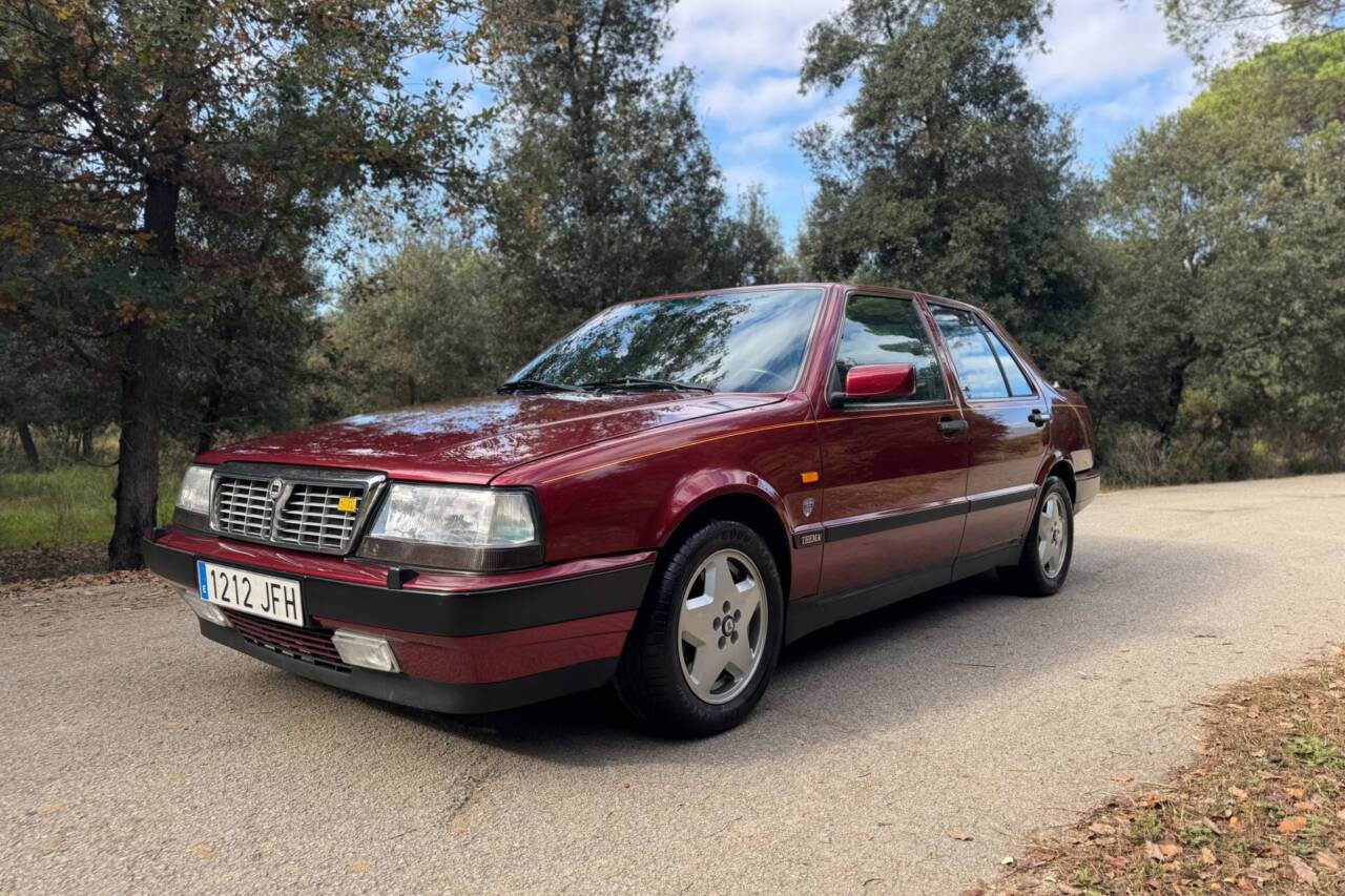 Lancia Thema 8.32
