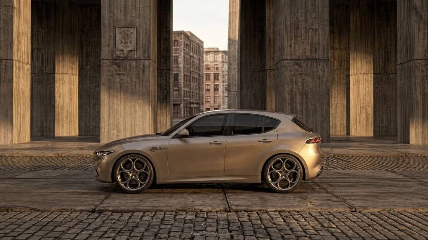 hatchback Alfa Romeo