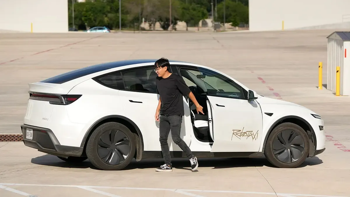 Tesla Robotaxi