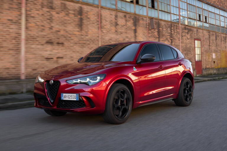 L’Alfa Romeo Stelvio Quadrifoglio costa 13.000 euro in meno: è una svendita?