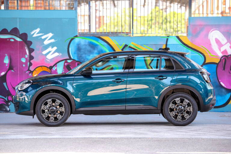 La Fiat 600 Hybrid abbassa di prezzo: promozione estiva da 199 euro al mese