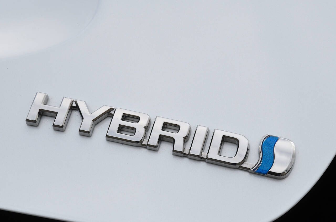 toyota hybrid badge