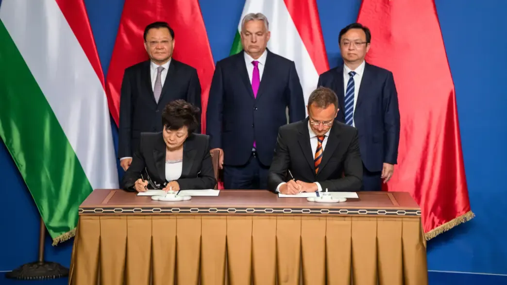 BYD, Orban