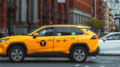 taxi, toyota RAV4 ibrida