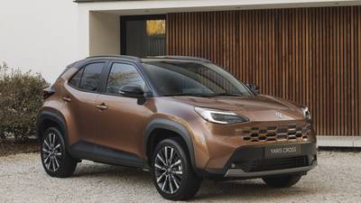 toyota yaris cross 2026