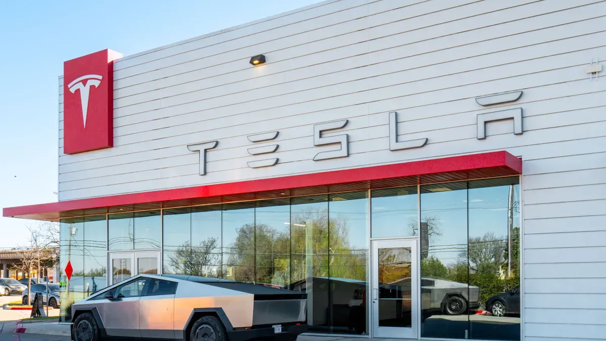 tesla, concessionaria